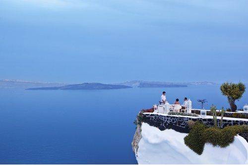 It would be great to get for breakfast and dine here 