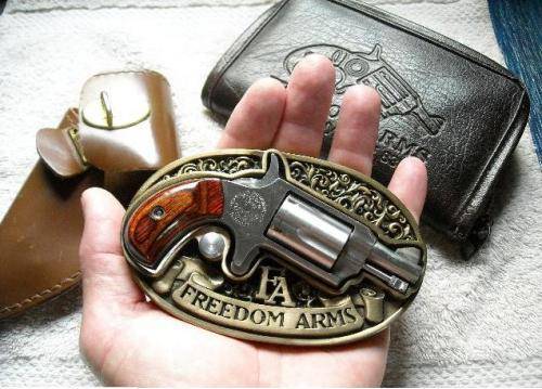 Belt handgun, cuz ‘Merica