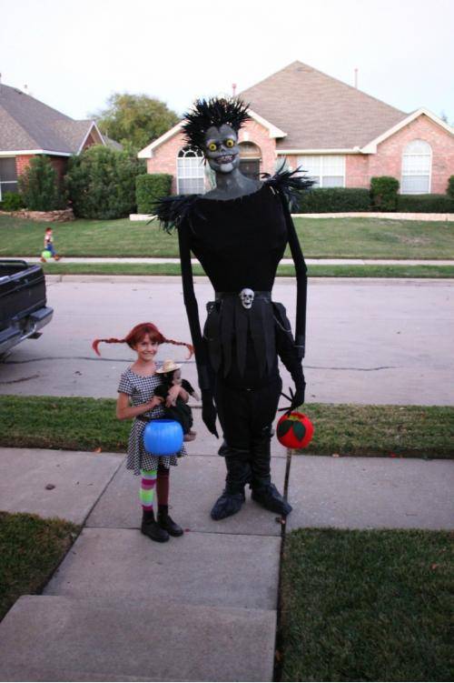Forgot it was Halloween; was greeted by this at the front door.