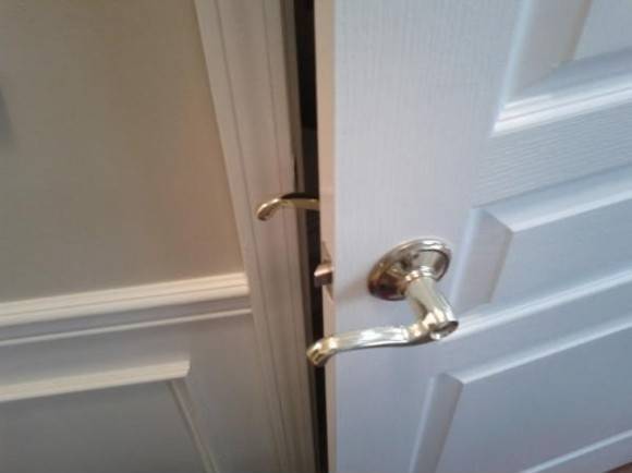 This is what happens when Mom tries to install something. Unbelievable.