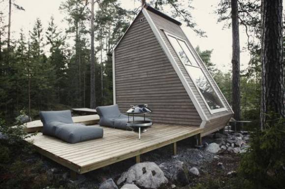 A Cabin so Small it Doesn’t Even Require a Permit