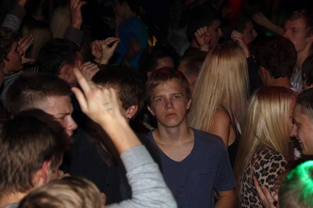 My friends told me that clubbing is fun, they lied.