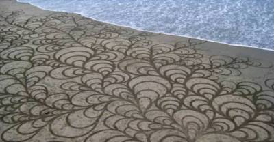 15 Incredibly Awesome Sand-Work That Will Make You Want To Visit The Beach