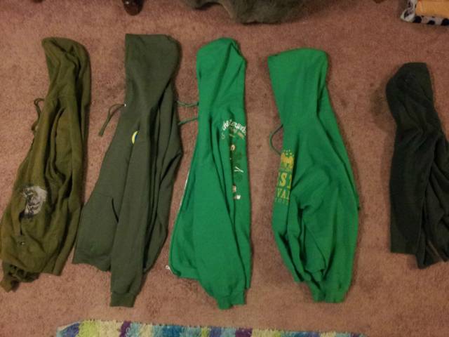 I think my parents only know that I like green and hate the cold. I present my last 5 years of Christmas presents.