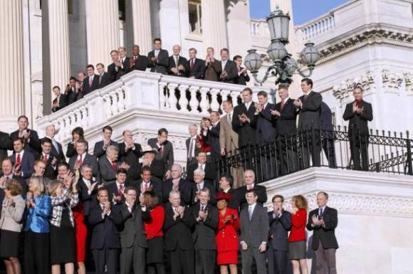 Just like the French, several tons of horse sh*t was also dumped outside the US Congress!