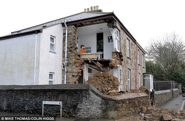 So a house fell down on my street exposing the bathroom...