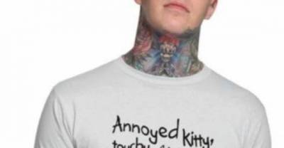 Clothing Fit for the King of the Internet