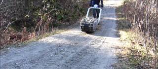 Amazing battery-powered track, which can be used as an all-terrain vehicle and then stored in your car!