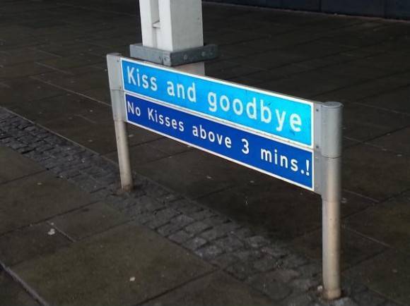pick up/drop off sign at airport