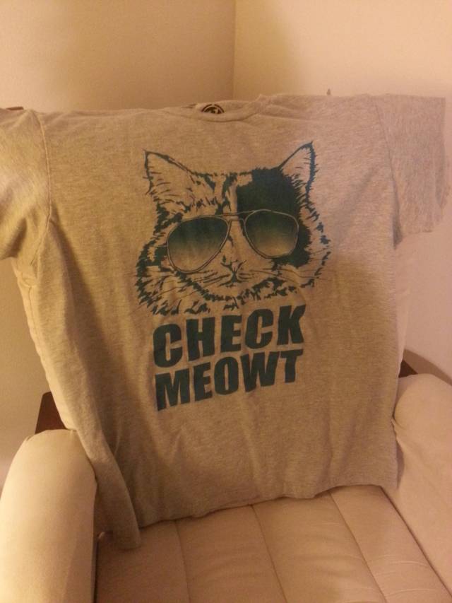 I'm the proud new owner of this bad boy thanks to goodwill.