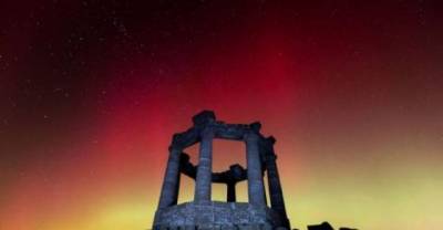 Beautiful lights in Northern Britain put on an awesome light show that made it look like a fairyland 