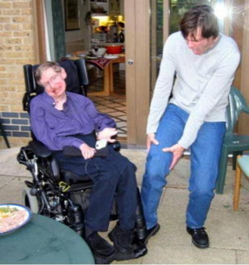 Stephen Hawking running over Jim Carrey with his wheelchair