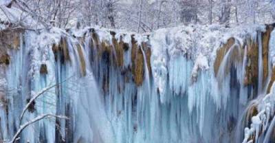 Beautiful Frozen Waterfalls That Will Give You The Shivers