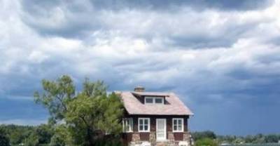 Gorgeous Houses In The Middle Of Nowhere