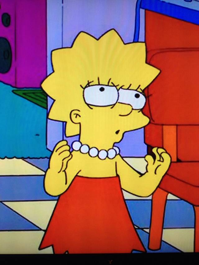 Paused an old Simpsons episode at just the right moment and... Aliens.