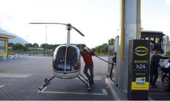 just stopping over to refuel no worries we'll be outta your hair soon. 