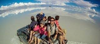 3 Year Epic Selfie – This guy knows how to live