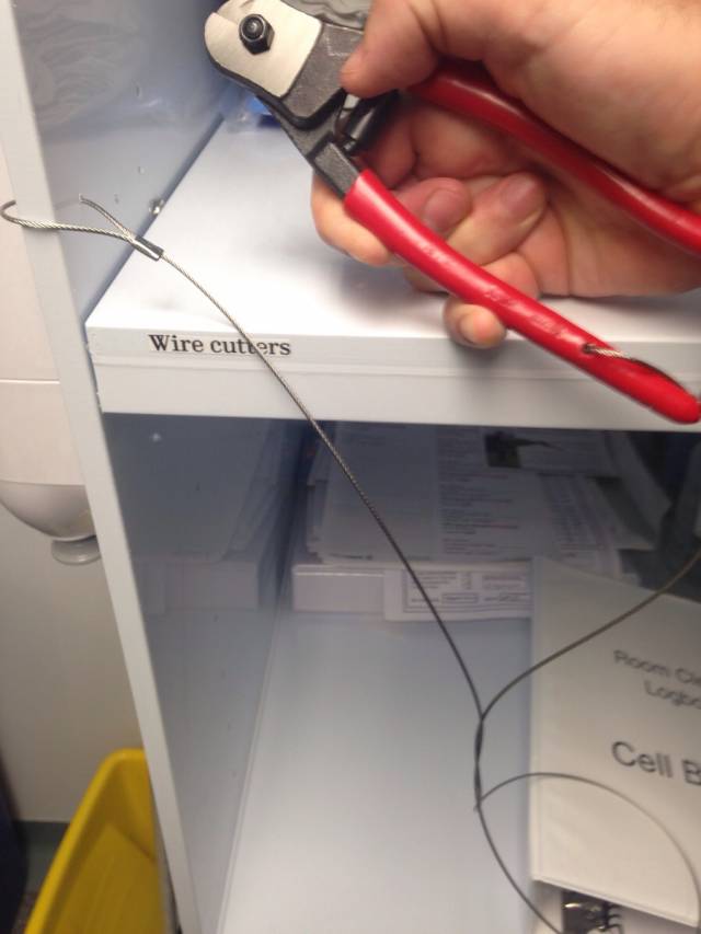 Theft-proof wire cutters
