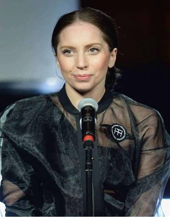 Lady Gaga without all her makeup