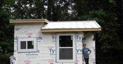 A Girl builds herself a tiny $10,000 house as tribute to her late father ...