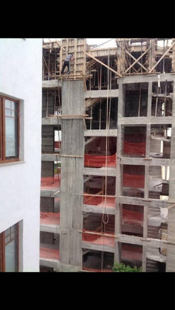 My dad is working abroad in Turkey he sends me this guy working 7 stories up