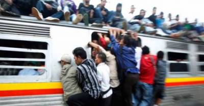 Pictures of crowds that didn't turn into stampeding riots