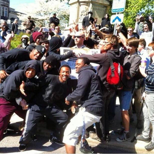 Man tries to start KKK rally
