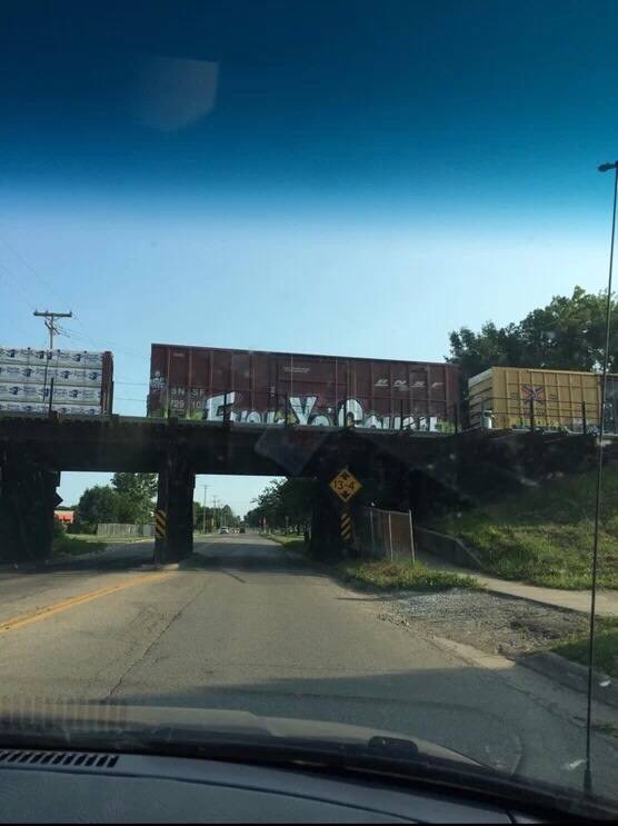 I saw the train too