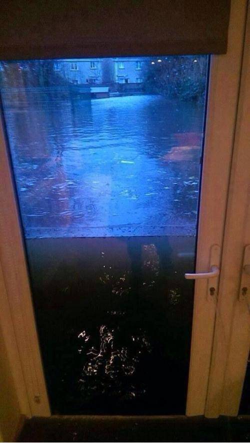 Whoever fitted this door deserves a medal.