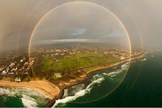 very rare circumstances it is possible to see a full 360 degree rainbow from an airplane