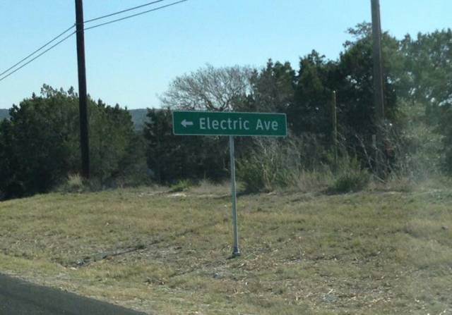 The avenue provides free electricity 