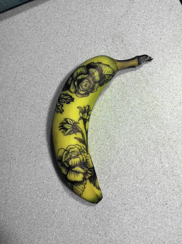 Drew some flowers. Banana for scale.