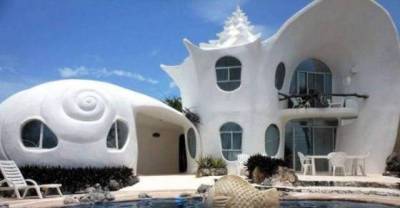 Spectacular Buildings That Look Like Other Things