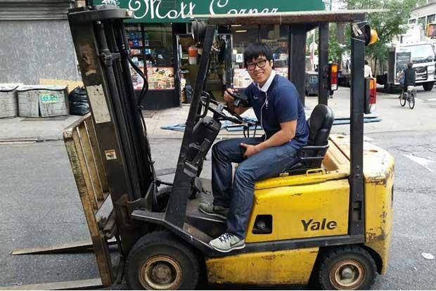 Today, I finally fulfilled my asian parents’ dream and got into Yale.