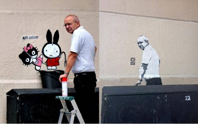 Graffiti Removal Guy comes back to discover image of himself in the same spot