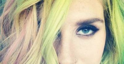 Green Means Go: 20 Jade-Toned Hairstyles to Try