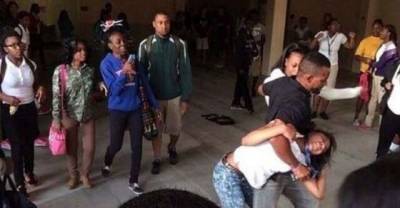 People Who Should NOT Be Taking A Selfie
