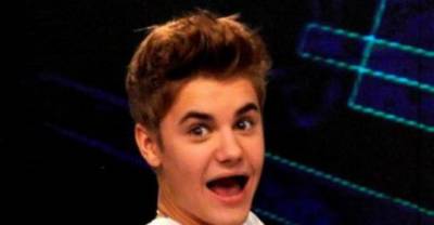 Hillarious Pictures of Celebrities Without Teeth