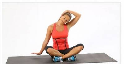 10 Easy Stretches to Try at Your Desk