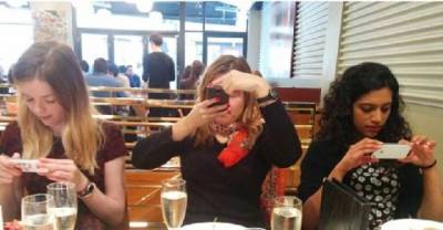 19 Observations About America's Phone Obsession