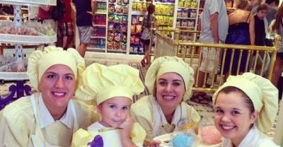 This Mom Sews Spot-On Disney Costumes For Her Daughter To Wear At Disney World