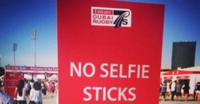 People Who Lost Their Selfie Stick Privileges In 2014