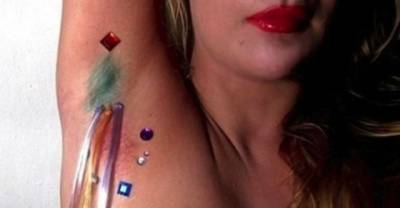 New Fashion Trend Alert, Women Are Dying Their Armpits!