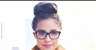 Add Some Flair To Your Look While Wearing Glasses