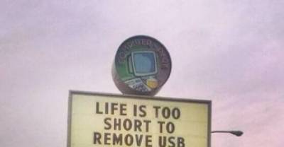 12 Awesome Signs Youd Never Expect To See