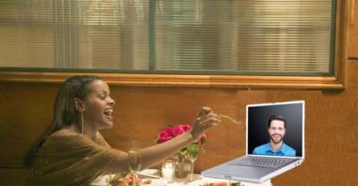 14 Romantic Valentine&rsquo;s Day Ideas For Long Distance Couples