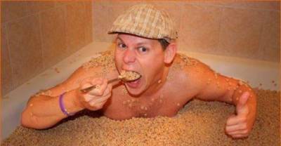 15 pics of people bathing in candy waffles and other food