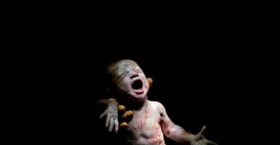 These Pictures Of Newborn Babies Clicked Within 20 Seconds Of Their Birth Will Leave You Awestruck