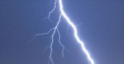 15 Famous Landmarks Getting Lit Up By Bolts Of Lightning