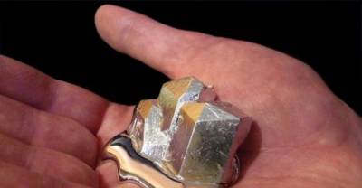 Here Are The Jaw-Dropping Chemical Reactions Your Science Teacher Never Showed You In School